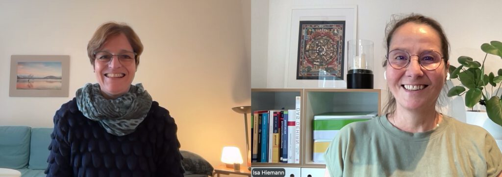Videogespräch zwischen Dr. Hanna Steffen und Isa Hiemann über ADHS und Selbstständigkeit, beide lächeln in die Kamera